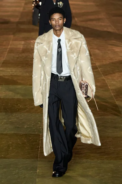 Look 72